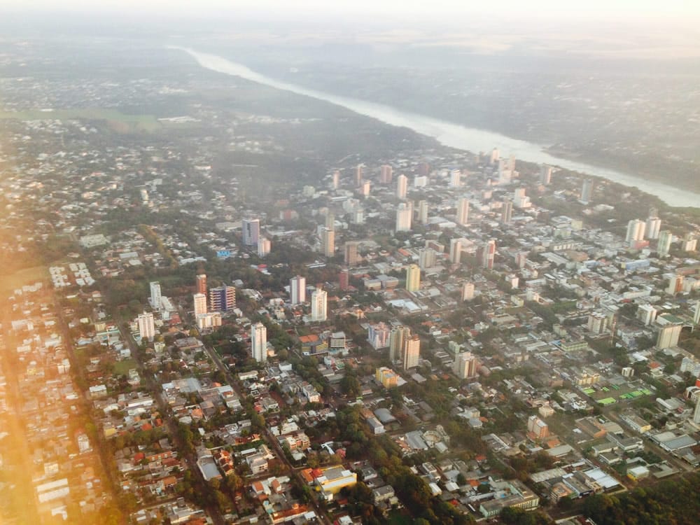 Vista aérea do centro da cidade de Foz do Iguaçu